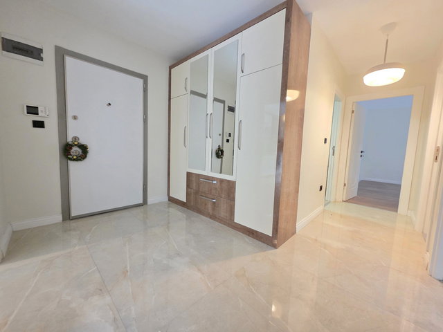 █ BEYLİKDÜZÜ DEREAĞZI’NDA BAĞDAT KONAKLARI’NDA 3+1 | YENİ BOYALI | BAHÇE KULLANIMLI | 2 BANYO █