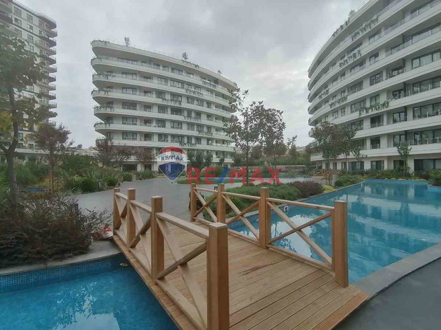 SEVCAN REMAX NEF BAHÇELIEVLER ENGENİŞ 1+1 PEYSAJ ŞEHIR MANZ.BAKIMLI