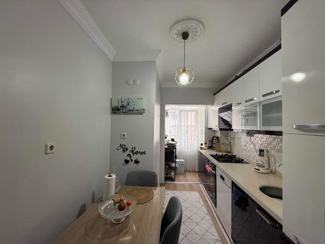 VELİTTİN KÜÇÜK SİTESİNDE FULL TADİLATLI SATILIK 2+1 TEMİZ DAİRE