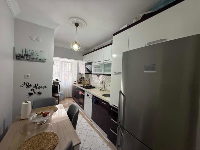 VELİTTİN KÜÇÜK SİTESİNDE FULL TADİLATLI SATILIK 2+1 TEMİZ DAİRE