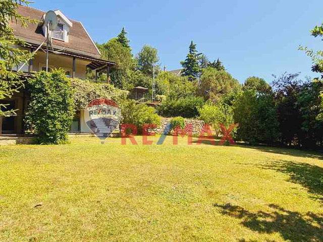 BEYKOZ ÇAVUŞBAŞI SATILIK 1230 M2 ARSA IÇINDE 5+1 TRIPLEKS
