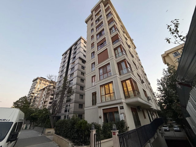 ERENKÖY ÇOBAN YILDIZI SOK YENİ BİNADA OTOPARKLI 2+1 KİRALIK DAİRE