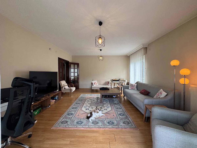 REMAX MAHMUT BEKDEMİR DEN BEYLİKDÜZÜ BİZİMKENT SİTESİ ÜÇ CEPHELİ C TİPİ 3+1
