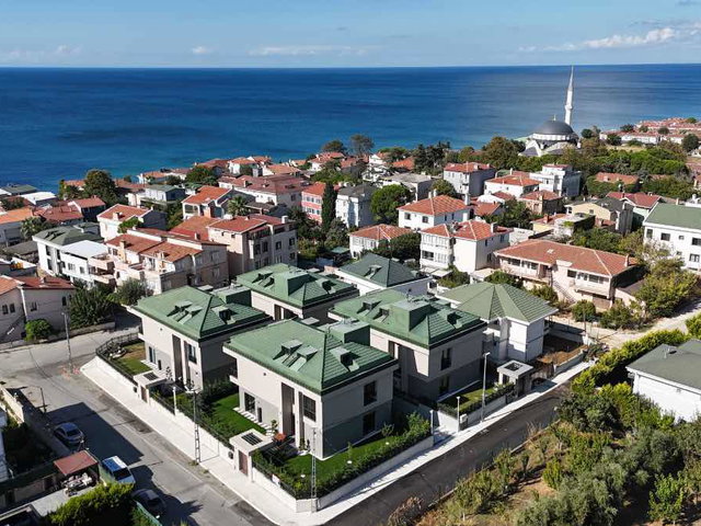 REMAX TEN BÜYÜKÇEKMECE GÜZELCE’DE SIFIR, AKILLI EV SİSTEMLİ, 7+2 LÜKS VİLLA