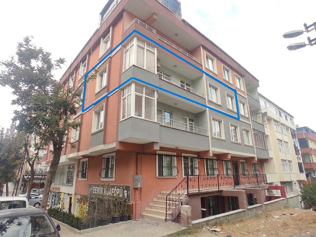 ESENYURT İNÖNÜ MAHALLESİ’NDE 3+1 | 125 M² | 2. KAT | GENİŞ ARSA PAYLI BAKIMLI SATILIK ARAKAT DAİRE