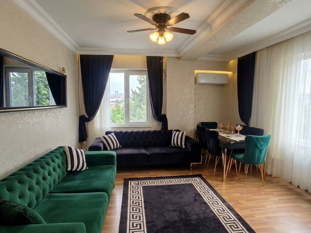 ESENYURT İNÖNÜ MAHALLESİ’NDE 3+1 | 125 M² | 2. KAT | GENİŞ ARSA PAYLI BAKIMLI SATILIK ARAKAT DAİRE