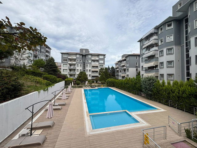 REMAX BEYAZ NİLÜFER KONAK’TA KUMOVA BERKER SİTESİ’NDE 3 CEPHELİ, LÜKS 3+1 DAIRE
