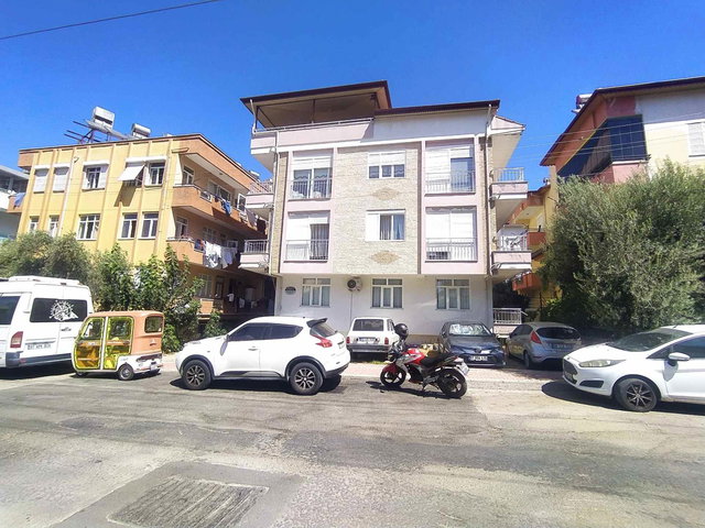 MANAVGAT MERKEZİ BÖLGEDE HÜKÜMET KONAĞI ARKASI SATILIK 2+1  DAİRE