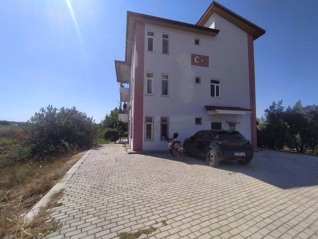 DOĞA İCERİSİNDE KİRALIK 3+1  BAHÇELİ  DAİRE