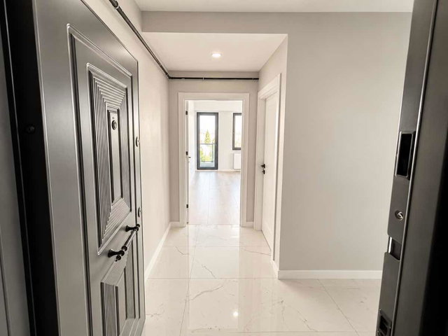 BURCU AYDENİZ RE/MAX'TAN BAHÇELİEVLER'DE SATILIK SIFIR 2+1 DAİRE