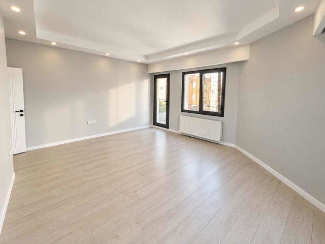 BURCU AYDENİZ RE/MAX'TAN BAHÇELİEVLER'DE SATILIK SIFIR 2+1 DAİRE