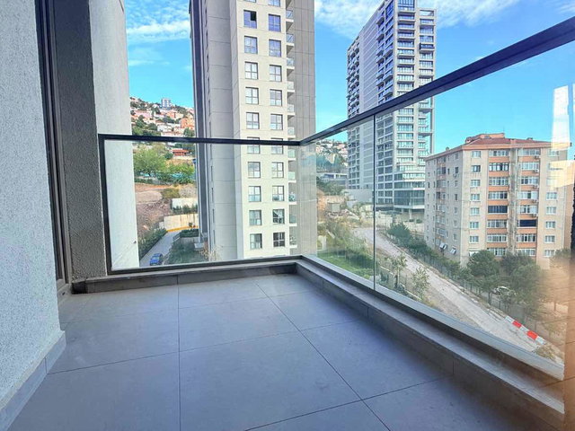 MALTEPE ZÜMRÜTEVLER  MESA DENİZ MANZARALI BALKONLU 3+1 KİRALIK DAİRE