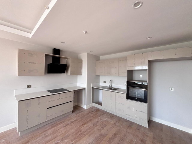 REMAX LEVEL'DAN ADRES ANKARA'DA HASTANE CEPHE 2+1 KİRALIK DAİRE