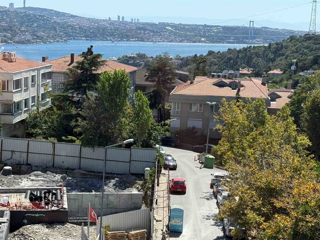ETILER'DE, DENIZ MANZARALI, LÜKS, CADDE ÜZERI, METROYA 100 METRE