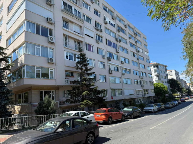 ETILER'DE, DENIZ MANZARALI, LÜKS, CADDE ÜZERI, METROYA 100 METRE