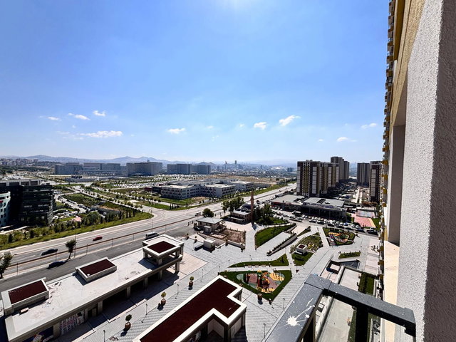 REMAX LEVEL'DAN ADRES ANKARA'DA HASTANE CEPHE 2+1 KİRALIK DAİRE