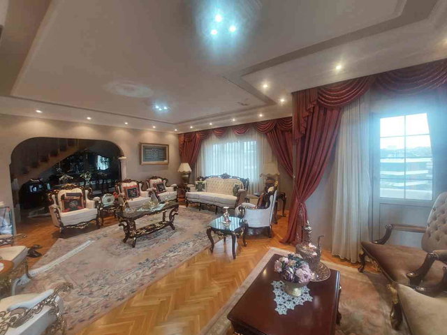 BAHÇELİEVLER  MERKEZDE  MÜSTAKİL GIRIŞLİ DUBLEX  350 M2 SATILIK DAIRE