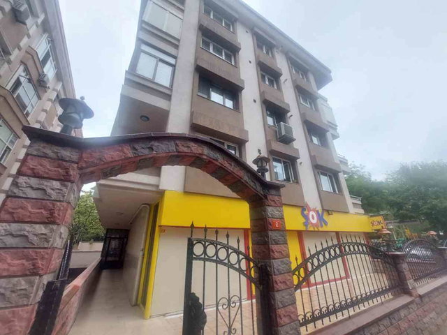 BAHÇELİEVLER  MERKEZDE  MÜSTAKİL GIRIŞLİ DUBLEX  350 M2 SATILIK DAIRE