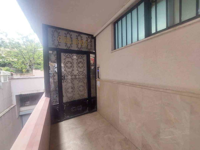 BAHÇELİEVLER  MERKEZDE  MÜSTAKİL GIRIŞLİ DUBLEX  350 M2 SATILIK DAIRE