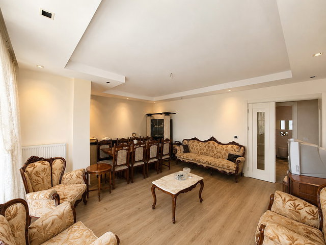 RE/MAX GELİŞİM'DEN KAVAKLI KONAKLARI SATILIK 2+1 ARA KAT DAİRE