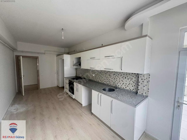 ŞEYHBAYRAM'DA 3+1 AZ KATLI SİTE İÇERİSİNDE DAİRE