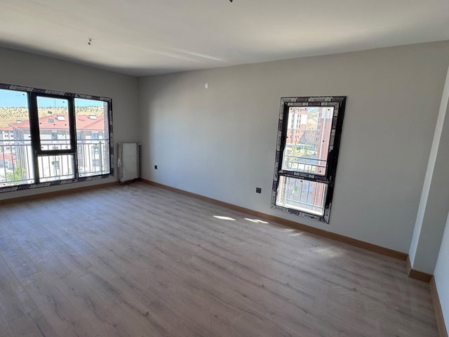 AKOĞUZ ÇAMURLU TOKİ 3+1 KİRALIK DAİRE