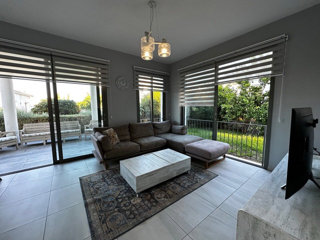 GIRNE ALSANCAK TOWN HOUSE SITESINDE EŞYALI SATILIK ÖZEL BAHÇELİ 2+1 DAIRE