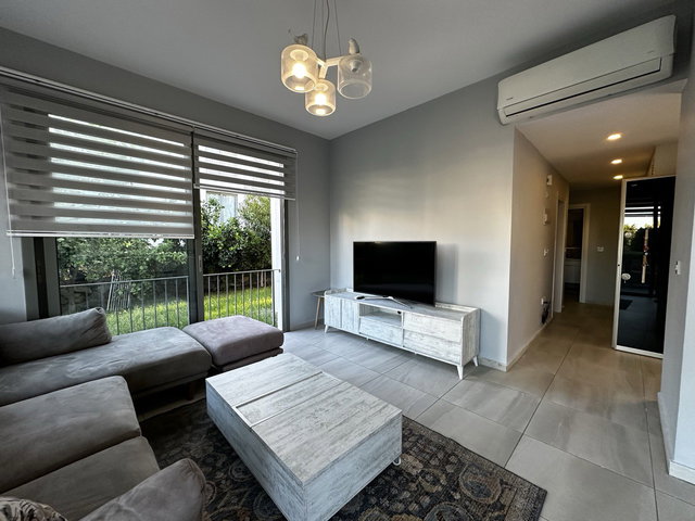 GIRNE ALSANCAK TOWN HOUSE SITESINDE EŞYALI SATILIK ÖZEL BAHÇELİ 2+1 DAIRE