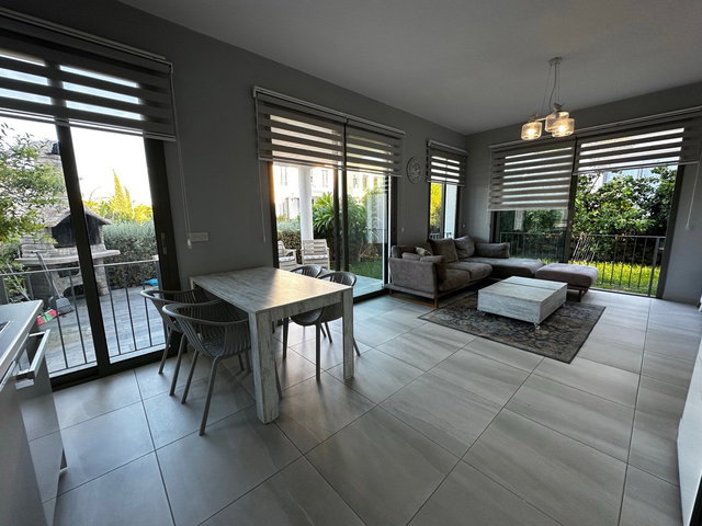 GIRNE ALSANCAK TOWN HOUSE SITESINDE EŞYALI SATILIK ÖZEL BAHÇELİ 2+1 DAIRE