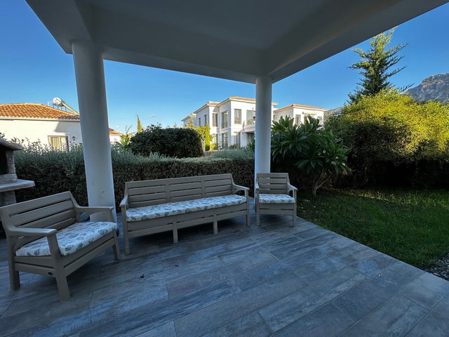 GIRNE ALSANCAK TOWN HOUSE SITESINDE EŞYALI SATILIK ÖZEL BAHÇELİ 2+1 DAIRE
