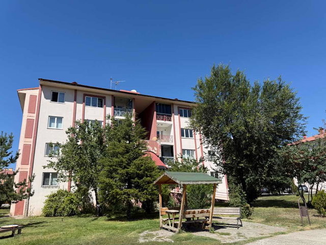 REMAX DEM'DEN ÇARŞI TOKİDE KİRALIK DAİRE