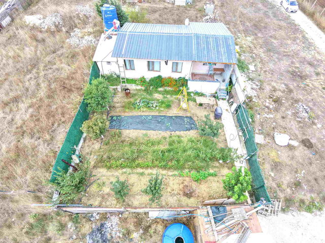 SATILIK 390 M2 ARSA İÇİNDE YENİ 100 M2 MÜSTAKİL EV