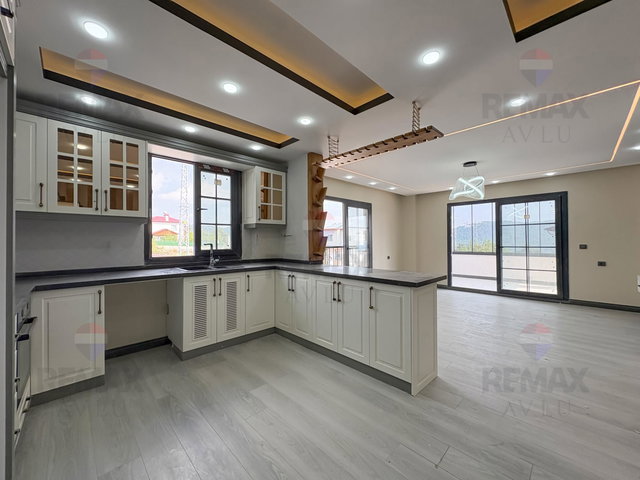 REMAX AVLU'DAN TARSUS ÇAMALAN’DA 2 ADET SIFIR TRİPLEKS İKİZ VİLLA