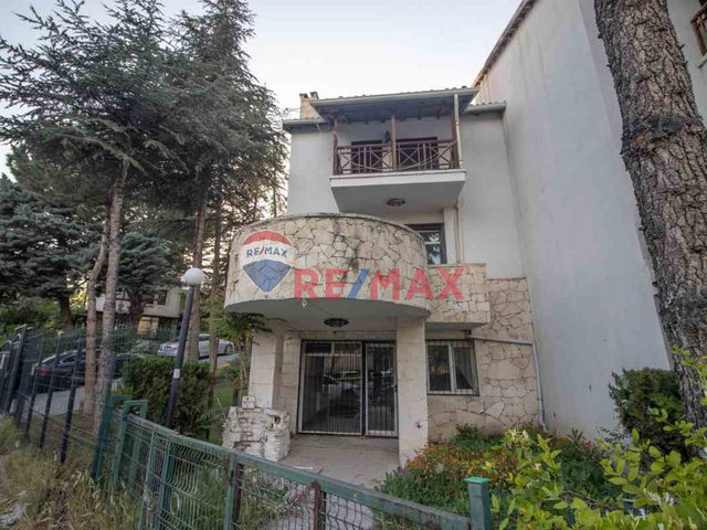 KORU MAH.DOĞA SITESI SATILIK İŞ YERINE UYGUN KÖŞE VILLA