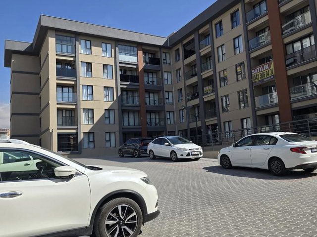 BATIKENT ÇAKIRLAR'DA SATILIK 1+1 REZIDANS DAIRE
