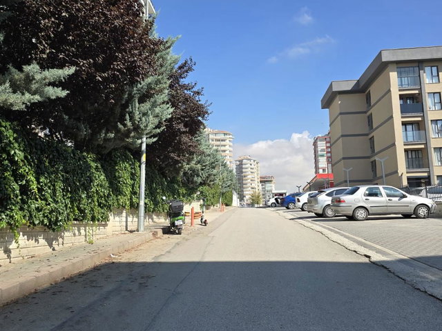 BATIKENT ÇAKIRLAR'DA SATILIK 1+1 REZIDANS DAIRE