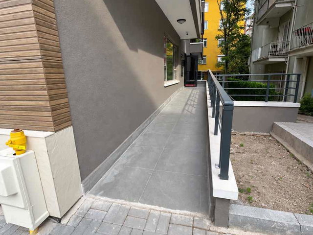 ŞEHIR MERKEZINDE KAPALI OTOPARKLI ÇIFT ASANSÖRLÜ SIFIR  1+1 KIRALIK DAIRE