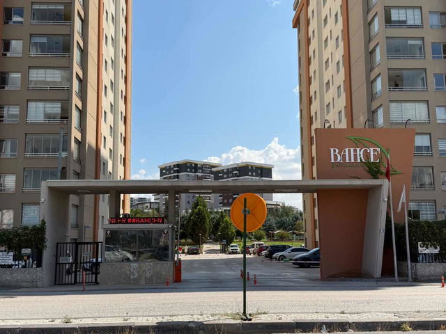 BAHÇEN ERYAMAN KONUTLARINDA 4+1 KIRALIK DAIRE