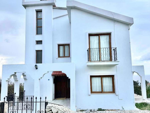 ESENTEPE'DE MUHTEŞEM DENIZ MANZARALI 3 KATLI MOBILYALI EV
