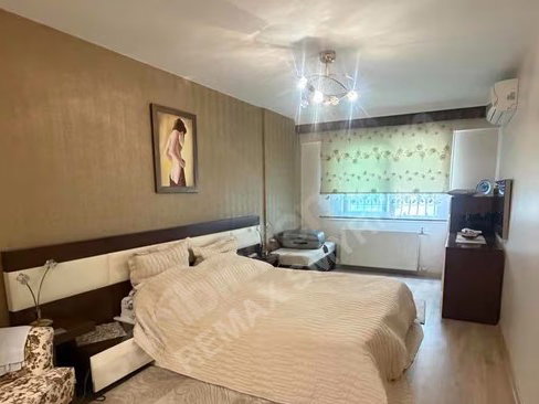 REMAX SMYRNA DAN SUSUZDEDE DE 4+1 LÜX DAİRE
