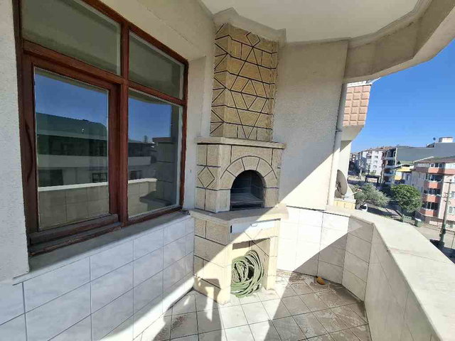 REMAX DEN ARAKAT KIRALIK ASANSORLU 3+1
