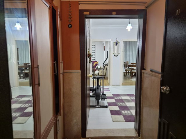 DİKMEN İLKER'DE GENİŞ MUTFAKLI, KOMPLE MOBİLYALI VE EŞYALI DAİRE