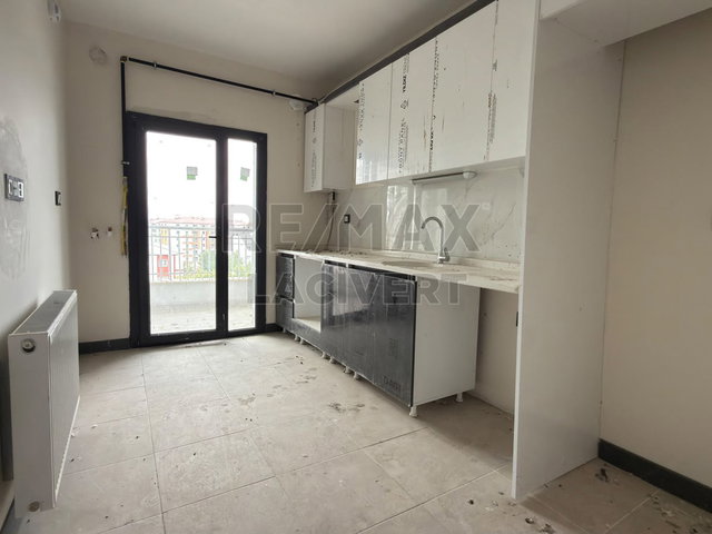RE/MAX LACİVERT'TEN ILICA  TOKİLER'DE KİRALIK 2+1 SIFIR DAİRE