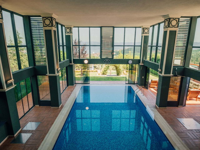 SAPANCA HACIMERCAN’DA 2206 M2 İÇİNDE SATILIK ULTRA LÜX VİLLA