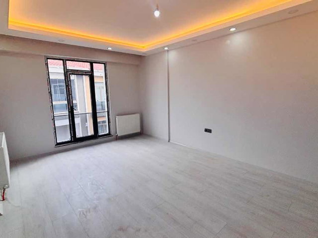 REMAX DEM'DEN DEMİRKENTTE SATILIK 2+1 GENİŞ DAİRE