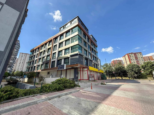 BEYLİKDÜZÜ BARIŞ MAHALLESİ LÜX LİFE 'DE 2+1 SATILIK DAİRE
