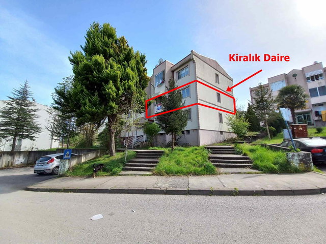 REMAX MAVI-CAMILI1 DE 1571ADA YOL CEPHE ARAKAT KÖŞE CAM BALKONLU