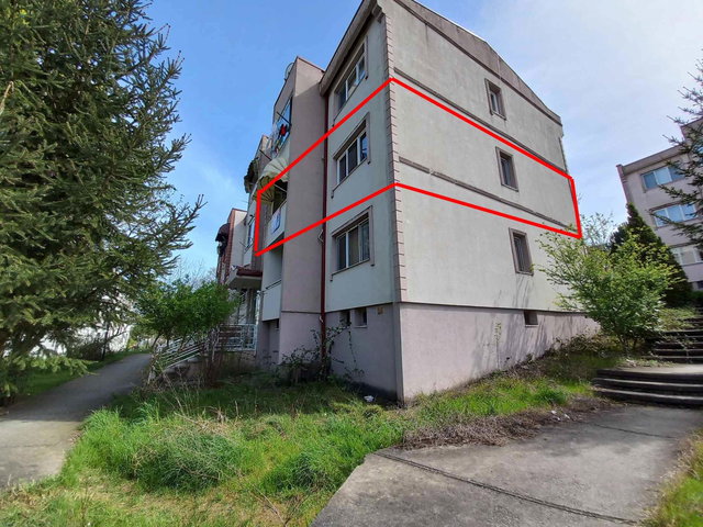 REMAX MAVI-CAMILI1 DE 1571ADA YOL CEPHE ARAKAT KÖŞE CAM BALKONLU