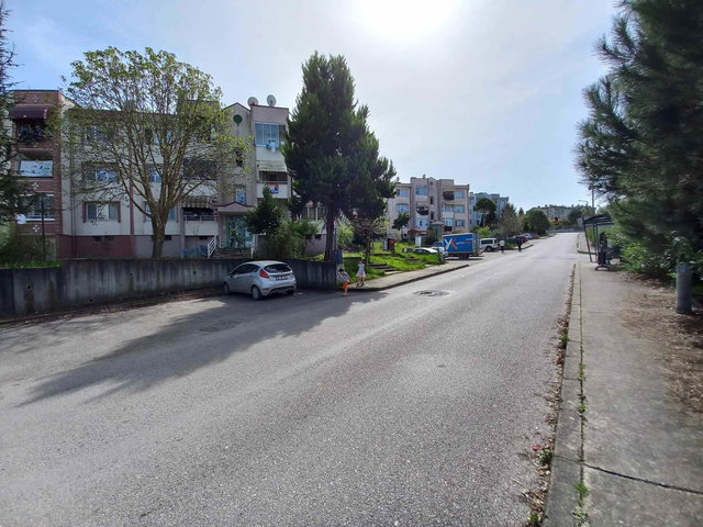 REMAX MAVI-CAMILI1 DE 1571ADA YOL CEPHE ARAKAT KÖŞE CAM BALKONLU