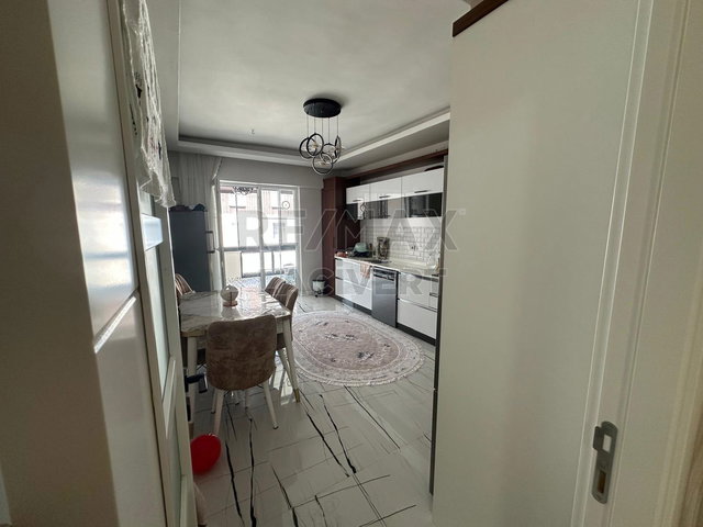 RE/MAX LACIVERT'TEN PAŞA KONAKLARI'NDA SATILIK 3+1 LÜKS DAIRE